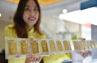 Giá vàng miếng SJC, vàng nhẫn 9999 thiết lập kỷ lục 