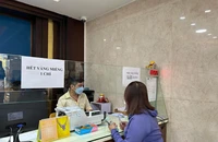 Giá vàng rủ nhau 'leo dốc không mệt mỏi', vàng miếng SJC vượt 97 triệu đồng/lượng