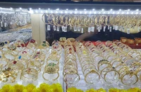 Giá vàng miếng ngược chiều thế giới, chênh lệch mua bán lên 4 triệu đồng