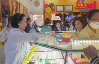 Vàng miếng, vàng nhẫn rủ nhau giảm