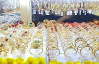Vàng lập đỉnh mới và 1001 'nỗi đau' của người trót vay vàng