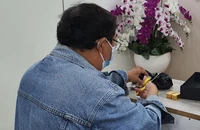 Vàng miếng SJC mất giá 5 triệu đồng mỗi lượng