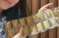 Vàng nhẫn 9999 đắt ngang vàng miếng SJC, có nên mua?