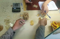 Bất ngờ được mua vàng miếng SJC ‘thả phanh’, không giới hạn số lượng