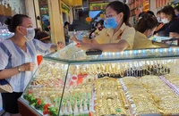 Thủ tướng yêu cầu ổn định thị trường vàng, thu hẹp chênh lệch giá