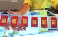 Giá vàng 'nội' leo dốc nhưng có người sắp hòa vốn, kẻ lỗ nặng