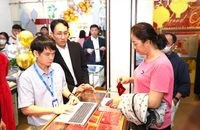 Giá vàng 'rơi' gần 30 triệu đồng, nhà đầu tư đu đỉnh lỗ nặng