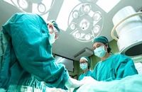 Cắt nửa dương vật vì cương dương suốt 1 tuần