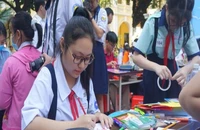 TP.HCM: 162 học sinh 'Lớn lên cùng sách'