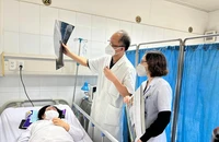 Suýt mù mắt vì tiêm filler nâng mũi tại spa của người quen 