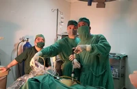 Chàng bác sĩ trẻ bỏ phố lên núi với người nghèo