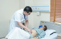Cụ bà 74 tuổi có 2 bàng quang