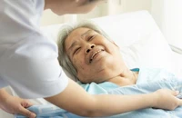 Cách chăm sóc người bệnh đột quỵ