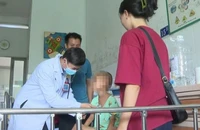 Cháu bé ở Lâm Đồng bị rắn cạp nia cắn khi đang ngủ