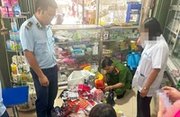 Phát hiện 1 cơ sở bán 5 loại thuốc tân dược hết hạn sử dụng