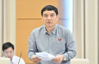 Miễn phí sách giáo khoa cho học sinh: Nghiên cứu từng bước