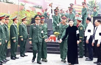  Truy điệu, an táng 30 hài cốt liệt sĩ hy sinh tại sân bay Lộc Ninh