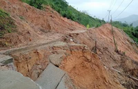 Đà Nẵng: Nhiều tuyến đường miền núi tan nát, giao thông chia cắt