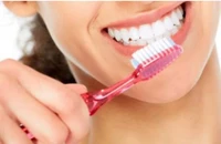 Chảy máu khi đánh răng: Bình thường hay dấu hiệu bệnh lý?