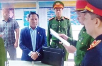 Ông Lưu Bình Nhưỡng ra giá 300.000 USD khi chuyển đơn cho Công ty Mạnh Đức