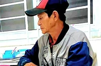 Trộm xe máy của người bị tai nạn