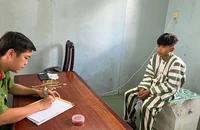 Lợi dụng chủ nhà đang đãi tiệc, nam thanh niên lẻn vào trộm tiền, vàng 