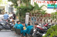 1 người nghi nhảy lầu tử vong ở trụ sở UBND phường 3, quận Tân Bình