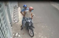 Công an truy tìm kẻ trộm 2 xe máy tại khu trọ ở Thủ Đức