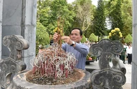 Phó Thủ tướng Trần Lưu Quang dâng hương tại Khu di tích lịch sử Quốc gia Pò Hèn