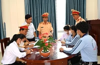 Long An: Nhiều học sinh đi xe máy phân khối lớn