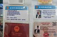 Khởi tố tài xế vi phạm nồng độ cồn, xuất trình 3 thẻ nhà báo giả