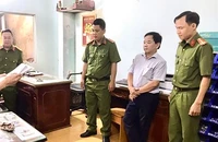 2 cán bộ ở Sở Công Thương và Sở GTVT Cà Mau bị bắt