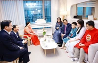 Trước khi về nước, Thủ tướng Phạm Minh Chính thăm gia đình đa văn hóa Việt Nam - Hàn Quốc 