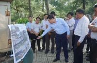Bí thư Bình Thuận đề nghị hoàn thành việc chỉnh trang khuôn viên Tháp nước Phan Thiết trước 19-4-2025
