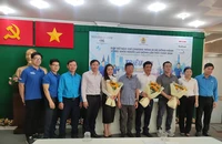 Ông Phạm Chí Tâm, Phó chủ tịch LĐLĐ TP.HCM chia sẻ về Chương trình gây quỹ chăm lo tết cho người lao động đi bộ “triệu bước chân, một tấm lòng”. Ảnh: NGUYỄN HIỀN
