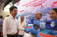 Toàn cảnh chương trình 'Cùng ngư dân thắp sáng đèn trên biển' tại TP Đà Nẵng