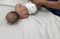 Vụ bé 9 tháng tuổi chết nghi do người tự xưng bác sĩ Bệnh viện Nhi đồng 2: Không có chứng chỉ hành nghề vật lý trị liệu