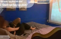 Cặp đôi đang xem phim tại “rạp phim tình nhân” Kat in love trên đường Thành Thái (phường 14, quận 10, TP.HCM). 