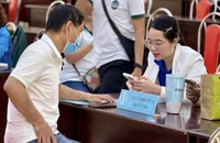 Công chức thôi việc nỗ lực thích nghi với thị trường lao động