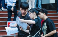 Hơn 137.000 thí sinh bắt đầu cuộc đua tranh suất vào 102 trường đại học 