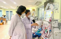 Bạn đọc ủng hộ tăng phụ cấp trực của nhân viên y tế 
