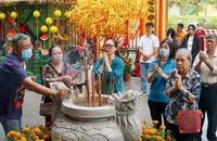 Đi lễ chùa đầu năm: Gửi ước vọng, hướng thiện tâm