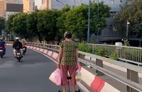 Xe điện cân bằng, scooter tràn xuống đường: Nguy hiểm và sẽ bị phạt