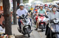 Không đóng phạt nguội xe máy, nhiều thủ tục sẽ bị 'treo'
