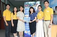 Bạn đọc Báo Pháp Luật TP.HCM cùng hướng về miền Trung ruột thịt