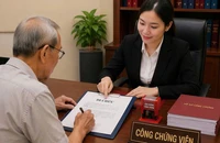 Vì sao Bộ Tư pháp đề xuất bỏ quy định chụp ảnh khách ký hồ sơ trước mặt công chứng viên?