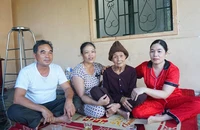 Kỳ tích mẹ con đoàn tụ sau 49 năm thất lạc