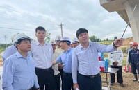 Cao tốc Phan Thiết - Dầu Giây phải xong trước 30-4-2023