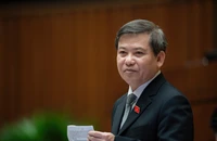 Đề nghị giảm phạt tù, tăng phạt tiền 