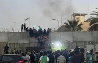 Người biểu tình đốt Đại sứ quán Thụy Điển ở Iraq vì vụ kinh Koran